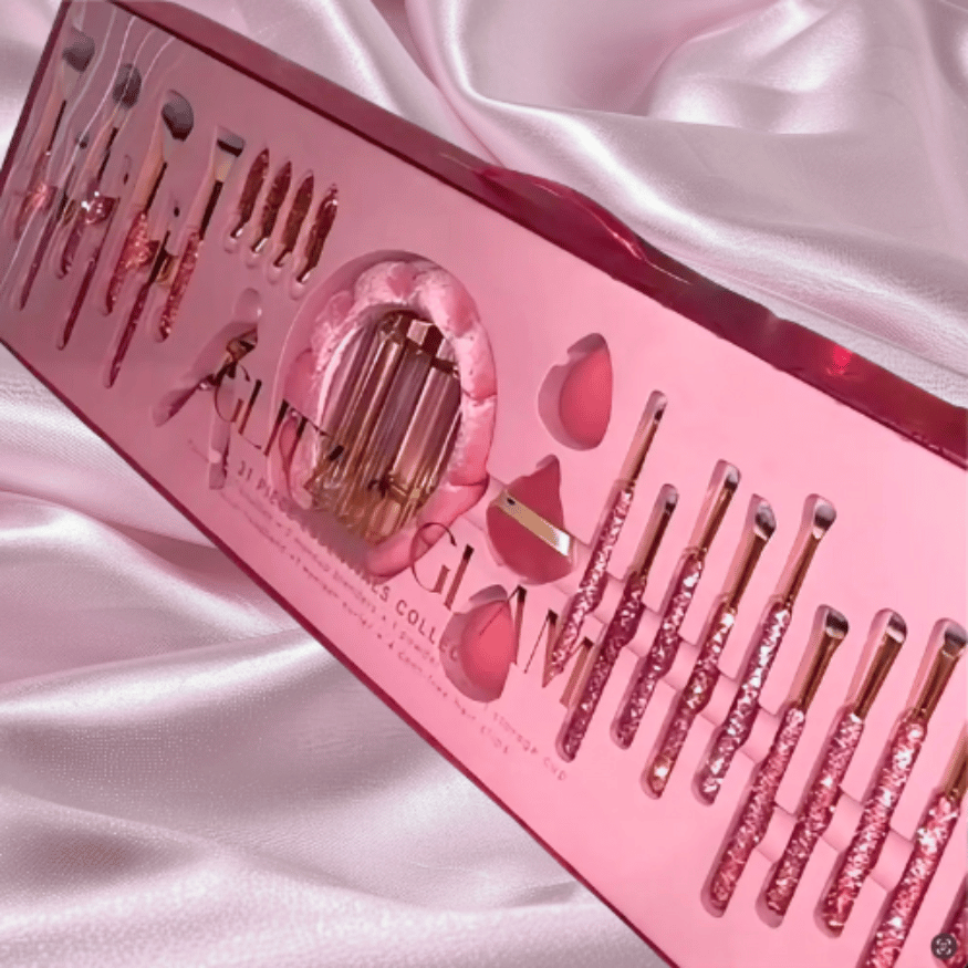 Makeup Box “Ruby Pink” 31 pieces